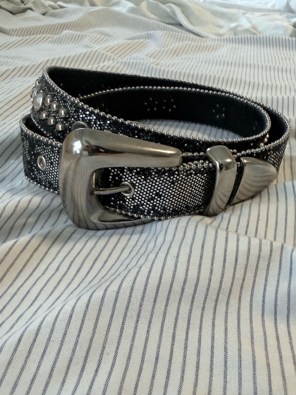 Silver and Black Western-style rhinestone belt